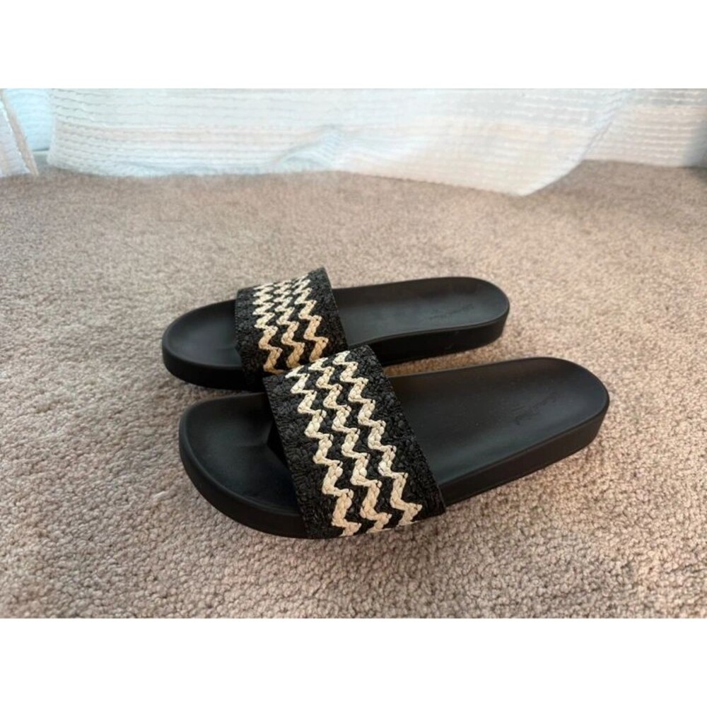 Universal Thread Chloe Women’s 8 Black Cream Woven Slide Sandals EUC